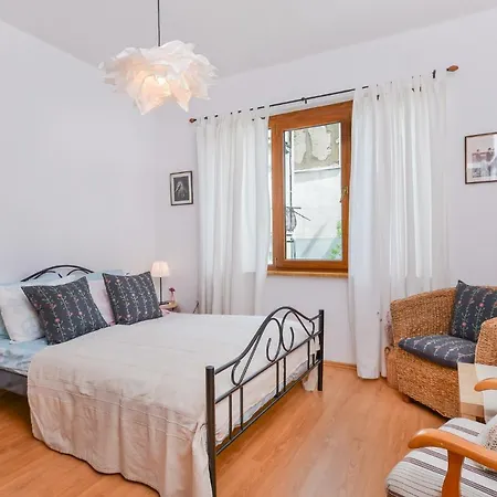 Shik & Chic One Bedroom Central Apartment Graf Ignatiev X Shishman Corner By Flat Mаnager Sofia Exterior photo